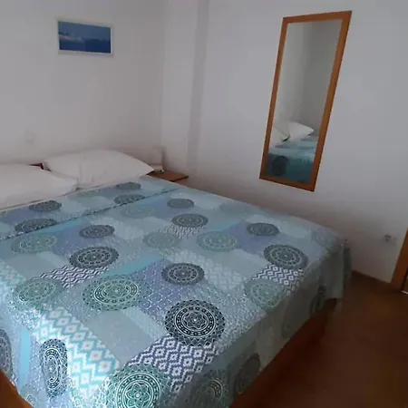 Apartment With A Parking Space - 6850 Makarska
