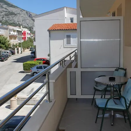 Apartment With A Parking Space - 6850 *